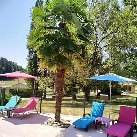 Holiday home Coquelicot Cadre Idyllique Au Calme Castels